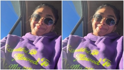 Mrunal sneaked in a car selfie. (Instagram/@mrunalthakur)