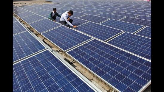 During the annual governing body meeting of CREST held under the chairmanship of Chandigarh adviser Dharam Pal on Monday, officials were told to prepare a plan to achieve their solar power installation target by August 2023. (HT File Photo/ Representational image)
