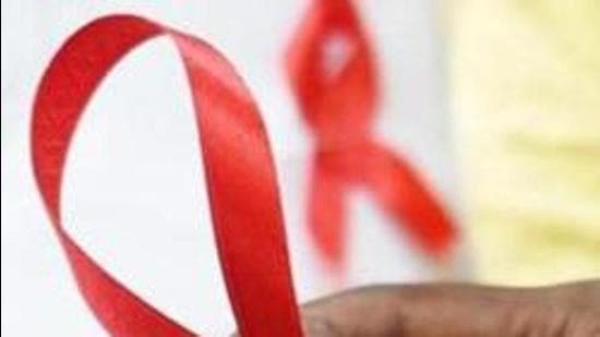 HIV blood donor’s sample had tested non-reactive when he tested it on the rapid screening kit, lab technician has claimed. (HT photo)