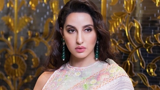 Nora Fatehi will make you fall in love with her beauty in pink chikankari saree: Pic inside