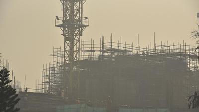 The national capital recorded the maximum of 11 days in November when the index rose above 400, which is considered severe by the pollution watchdog. (Sanjeev Verma/HT PHOTO) The national capital recorded the maximum of 11 days in November when the index rose above 400, which is considered severe by the pollution watchdog. (Sanjeev Verma/HT PHOTO)