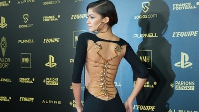 For the event, Zendaya opted for a black backless dress. For the event, Zendaya opted for a black backless dress. 