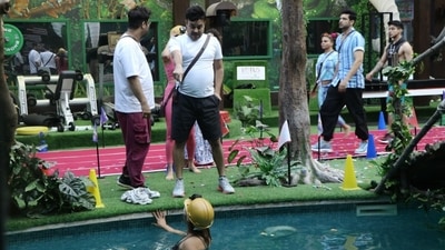 The Bigg Boss 15 contestants inside the house during the task. The Bigg Boss 15 contestants inside the house during the task.