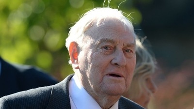 Former England skipper Ray Illingworth battling cancer (TWITTER)