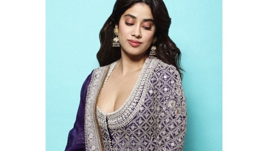 The pictures from her latest photoshoot have set the Internet on fire and feature the diva donning a sultry aubergine Anarkali set which is fashion goals this wedding season.(Instagram/anamikakhanna.in)