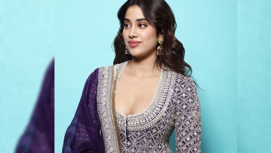 Styled by fashion stylist and creative consultant Tanya Ghavri, Janhvi accessorised her look with a pair of silver jhumkis to ace the ethnic vibe and finger rings. Leaving her silky tresses open in her signature mid-parted hairstyle, Janhvi amplified the glam quotient with a dab of pink lip gloss that matched her eye shadow tint, rosy blushed and highlighted cheeks, black eyeliner streaks, mascara-laden eyelashes and filled-in eyebrows.(Instagram/anamikakhanna.in)