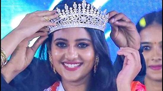 Ansi Kabeer, a resident of Attingal in Thiruvananthapuram, was crowned Miss Kerala in 2019. She and her friend and runner up in Miss Kerala 2019 Anjana Shajan died in a road accident on November 1. (HT photo)