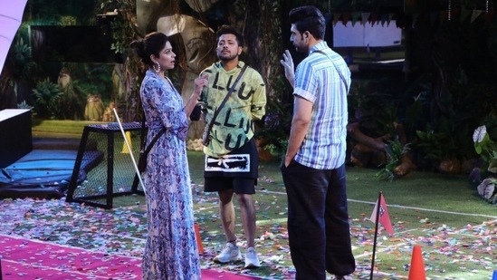 Shamita Shetty was seen having a conversation with Karan Kundrra as Nishant Bhatt looked on.