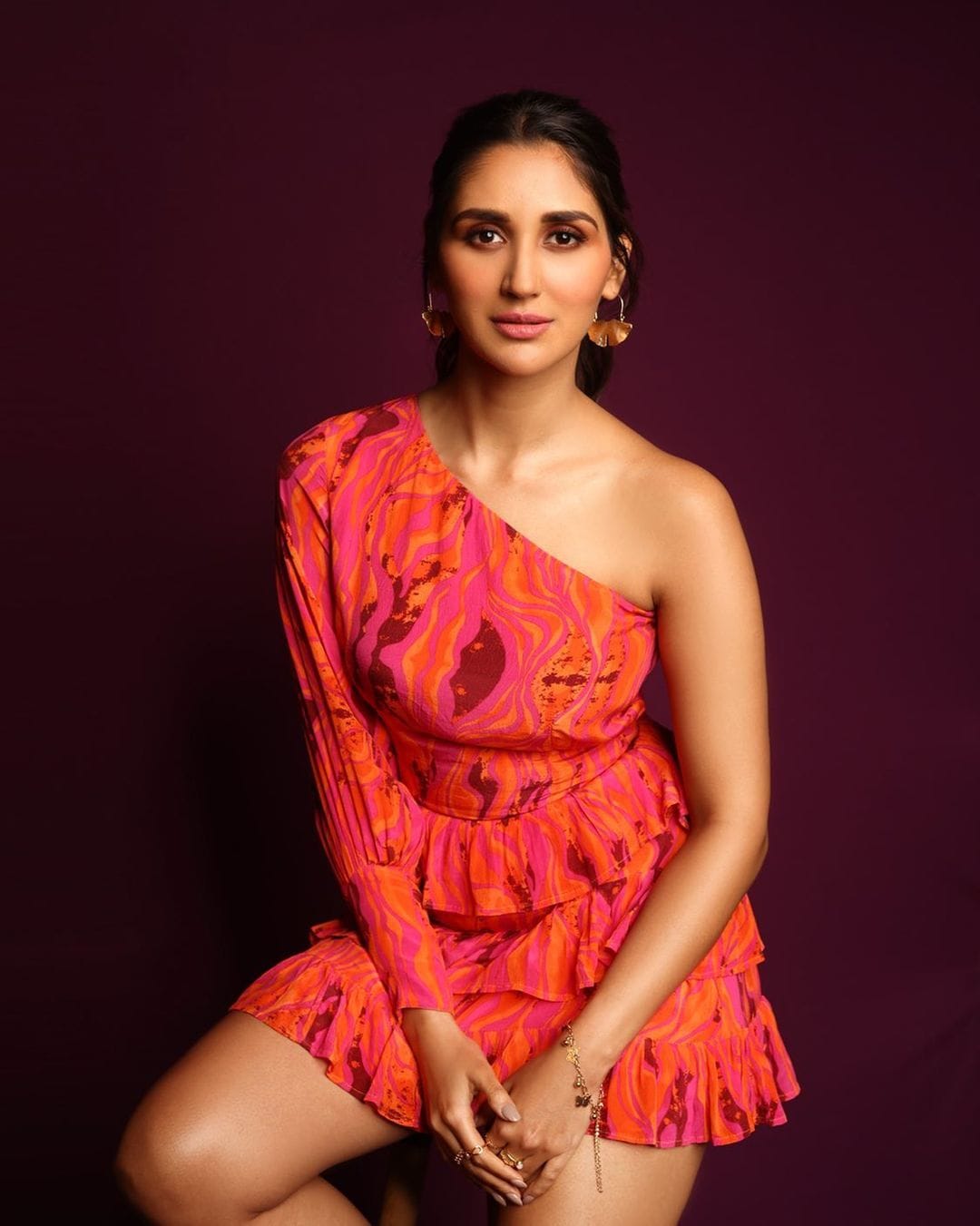 Nikita Dutta revealed her phone was snatched when she was walking through a street in Mumbai.