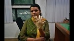 Kalpita Pimple, Thane assistant municipal commissioner who lost three fingers during an attack by a hawker three months, resumes work on Wednesday. (PRAFUL GANGURDE/HT PHOTO) Kalpita Pimple, Thane assistant municipal commissioner who lost three fingers during an attack by a hawker three months, resumes work on Wednesday. (PRAFUL GANGURDE/HT PHOTO)