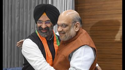Senior BJP leaders claim that Manjinder Sirsa’s joining the BJP has set the tone for other leaders across parties in Punjab to follow suit. (PTI) Senior BJP leaders claim that Manjinder Sirsa’s joining the BJP has set the tone for other leaders across parties in Punjab to follow suit. (PTI)