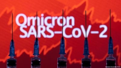 Microbiologists think that omicron's mutations may make it easier for the virus to infect us via ACE-2 receptors (Emma-Sofia Olsson / REUTERS PHOTO) Microbiologists think that omicron's mutations may make it easier for the virus to infect us via ACE-2 receptors (Emma-Sofia Olsson / REUTERS PHOTO)
