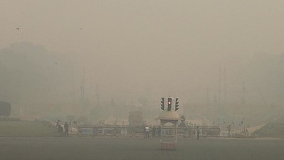 An earlier image of Rajpath covered in smog as Delhi’s AQI remained ‘very poor’ on Wednesday.
