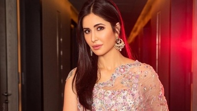 Katrina Kaif's ₹2 lakh pink saree for Dubai event is made for wedding cocktails, brides-to-be take notes Katrina Kaif's ₹2 lakh pink saree for Dubai event is made for wedding cocktails, brides-to-be take notes