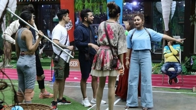 The contestants decided that they will not do any household chores for the VIPs and make their lives miserable. The contestants decided that they will not do any household chores for the VIPs and make their lives miserable.