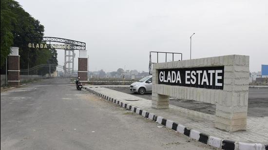 In its order dated November 22, the court has issued a notice of motion to GLADA officials for January 31; affordable urban housing is being made under the GLADA estate project. (Gurpreet Singh/HT)