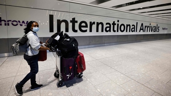 The central government has issued a set of rules and requirements concerning international passengers arriving from 'at-risk' countries and other nations.&nbsp;(File Photo / HT)