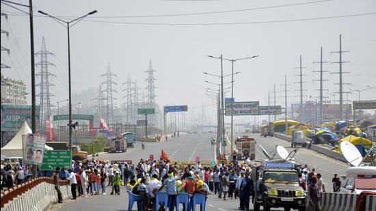 NHAI suffered toll losses worth <span class='webrupee'>₹</span>2,731.32 crore in Punjab, Haryana and Rajasthan due to the farmers’ protest since last October, Parliament was informed on Wednesday. (HT file photo)