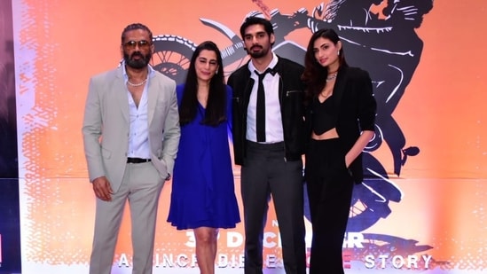 The Shetty family came together to cheer for Ahan at the screening. Suniel Shetty and Mana Shetty posed with Ahan and Athiya.&nbsp;(Varinder Chawla)