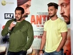 Salman Khan and Aayush Sharma during a promotional event for Antim: The Final Truth.(PTI) Salman Khan and Aayush Sharma during a promotional event for Antim: The Final Truth.(PTI)