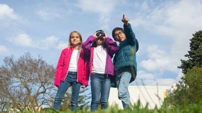 Take a break for your kids to explore: Don't be in a rush. Take breaks and give your kids some time to explore. (Pexels)