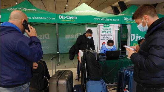 Institutional quarantine, RT-PCR only for passengers from SA, Botswana & Zimbabwe (AFP)