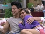 Neha Bhasin and Pratik Sehajpal shared a close friendship on Bigg Boss OTT but she was rather cold towards him on Bigg Boss 15.