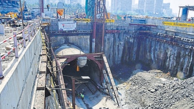 The Comptroller and Auditor General of India (CAG), the country’s apex public expenditure auditing body, has questioned the Brihanmumbai Municipal Corporation (BMC) over a sharp increase in construction cost of the Mumbai Coastal Road Project (MCRP) from ₹252 crore per kilometre in 2011 to ₹1274 crore in 2018. (HT PHOTO) The Comptroller and Auditor General of India (CAG), the country’s apex public expenditure auditing body, has questioned the Brihanmumbai Municipal Corporation (BMC) over a sharp increase in construction cost of the Mumbai Coastal Road Project (MCRP) from ₹252 crore per kilometre in 2011 to ₹1274 crore in 2018. (HT PHOTO)