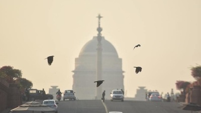 Delhi’s Air Quality Index (AQI) has been in the “severe” category in four out of the last seven days ending December 2, (HT Photo/Sanchit Khanna) Delhi’s Air Quality Index (AQI) has been in the “severe” category in four out of the last seven days ending December 2, (HT Photo/Sanchit Khanna)