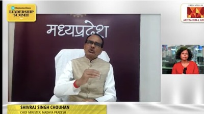 Shivraj Singh Chouhan also took on the opposition during the fourth day of HTLS. (HT Photo) Shivraj Singh Chouhan also took on the opposition during the fourth day of HTLS. (HT Photo)