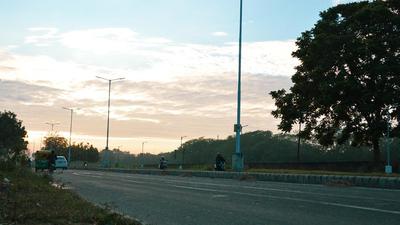 On Diwali night, the AQI in Chandigarh had gone up to 465 (severe). Meanwhile, at the other CAAQMS located in Sector 25, the AQI remained in moderate bracket (100-200). (Gurtej Singh/HT)