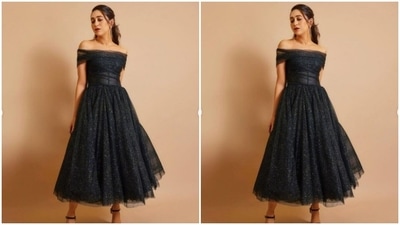Karisma accessorised her look for the day in statement silver danglers from the house of De Beers Forevermark. (Instagram/@therealkarismakapoor)