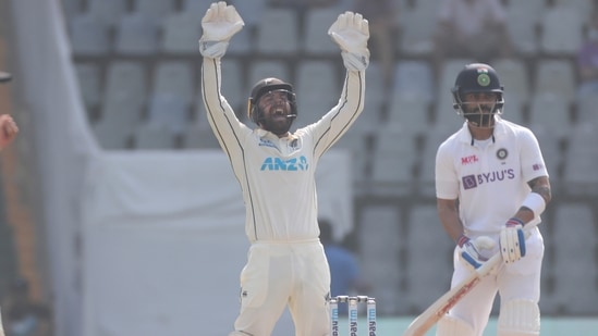 New Zealand players appeal for the dismissal of India's captain Virat Kohli, right, during the day one of second test cricket match against India in Mumbai, India, Friday, Dec. 3, 2021.(AP) New Zealand players appeal for the dismissal of India's captain Virat Kohli, right, during the day one of second test cricket match against India in Mumbai, India, Friday, Dec. 3, 2021.(AP)