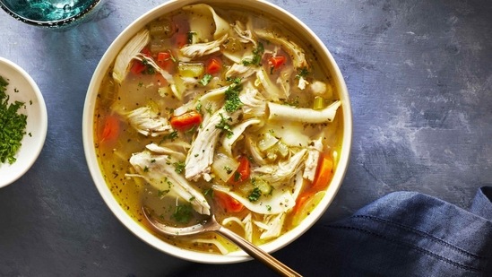 Chicken soup is a favourite among non-vegetarians. With the benefits of nutrients such as fat, protein, carbohydrates, chicken soup is satiating and tasty.