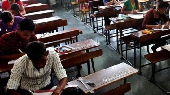 The Maharashtra government has asked schools to submit the names of those students who lost their parents to the pandemic. (File Photo / HT)