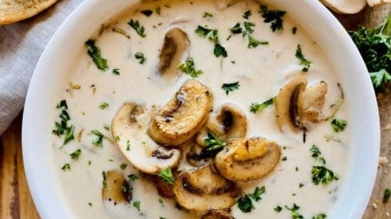 Mushroom soup is a must to heal common cold. Tasty, and low in calories, mushrooms are loaded with essential nutrients such as protein, fibre, vitamin, sodium and potassium.
