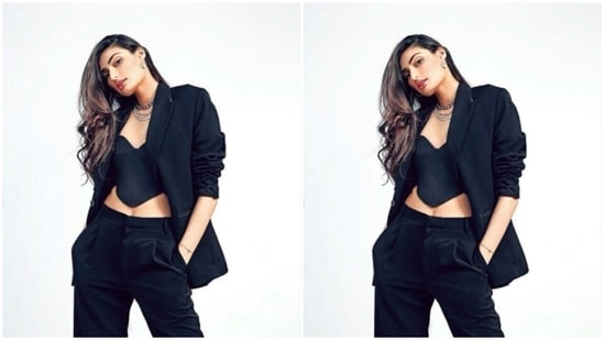 Athiya teamed it with a black glittery cropped blazer to slay the look.(Instagram/@chandiniw)