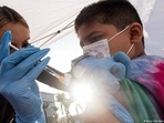Omicron: Will coronavirus vaccines need adjusting to fight new variant?(Ringo Chiu/Zuma/picture alliance) Omicron: Will coronavirus vaccines need adjusting to fight new variant?(Ringo Chiu/Zuma/picture alliance)