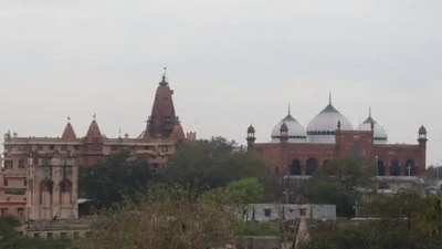Various organizations, including Akhil Bharat Hindu Mahasabha , had given calls to conduct ‘jalabhishek’ at Eidgah adjoining Sri Krishna Janambhoomi. The calls were later withdrawn but Mathura police are in no mood to take chances and have stepped up vigil for December 6. (Pic for representation) Various organizations, including Akhil Bharat Hindu Mahasabha , had given calls to conduct ‘jalabhishek’ at Eidgah adjoining Sri Krishna Janambhoomi. The calls were later withdrawn but Mathura police are in no mood to take chances and have stepped up vigil for December 6. (Pic for representation)