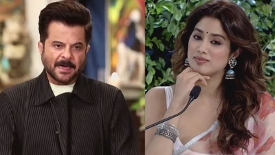 Janhvi Kapoor and Anil Kapoor at HTLS 2021. Janhvi Kapoor and Anil Kapoor at HTLS 2021. 