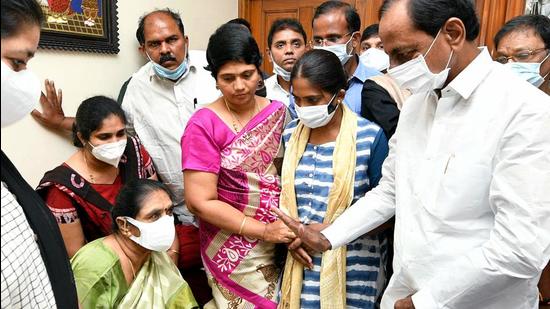 Telangana chief minister K Chandrashekar Rao meets family of former chief minister of undivided Andhra Pradesh, Konijeti Rosaiah, in Hyderabad on Saturday. (ANI)