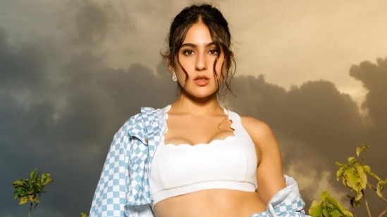 Sara Ali Khan rocks Bohemian style in ₹3 lakh patchwork jacket, satin  bralette