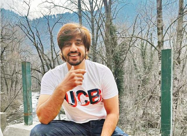 Nikhil says that creators begin their day working for the approval of the audience and having negativity gone would be great Nikhil says that creators begin their day working for the approval of the audience and having negativity gone would be great