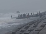 The sea at Digha has turned rough due to cyclonic circulation over the Bay of Bengal.(ANI) The sea at Digha has turned rough due to cyclonic circulation over the Bay of Bengal.(ANI)