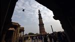 Delhi recorded an AQI of 305 on Sunday, compared to Saturday’s 362 (very poor). The India Meteorological Department (IMD) forecast “very light rain” on Monday. (Sanjeev Verma/HT PHOTO) Delhi recorded an AQI of 305 on Sunday, compared to Saturday’s 362 (very poor). The India Meteorological Department (IMD) forecast “very light rain” on Monday. (Sanjeev Verma/HT PHOTO)