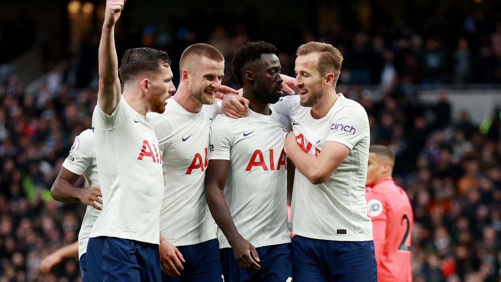 Premier League: Spurs climb to fifth with comfortable win over Norwich