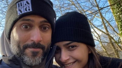 Sonam met Anand when she was busy with the promotions of her film Prem Ratan Dhan Payo. (Instagram) Sonam met Anand when she was busy with the promotions of her film Prem Ratan Dhan Payo. (Instagram)