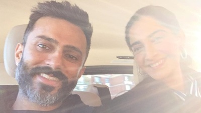 In an interview with The Filmfare, Sonam Kapoor revealed details about her first meeting with Anand Ahuja. She said, “Anand was trying to get me to talk to his friend, like being the middle man.” (Instagram) In an interview with The Filmfare, Sonam Kapoor revealed details about her first meeting with Anand Ahuja. She said, “Anand was trying to get me to talk to his friend, like being the middle man.” (Instagram)