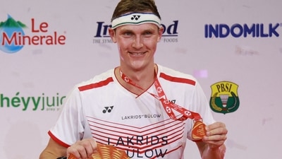 Viktor Axelsen lifts BWF World Tour Finals title after thrashing Kunlavut Vitidsarn (TWITTER)
