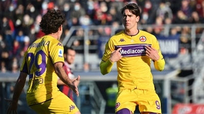 Serie A: Vlahovic fires Fiorentina up to fifth after Bologna thriller (AP) Serie A: Vlahovic fires Fiorentina up to fifth after Bologna thriller (AP)